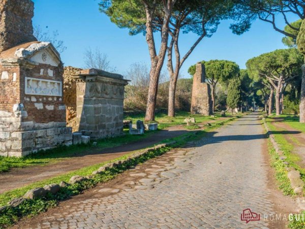 casa indipendente in vendita a Roma in zona Ardeatino