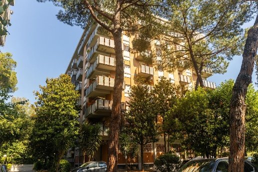 appartamento in vendita a Roma in zona Ardeatino