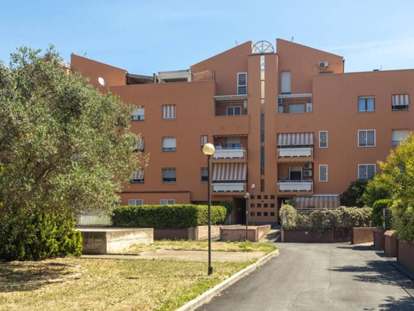 appartamento in vendita a Roma in zona Dragona/Bagnoletto