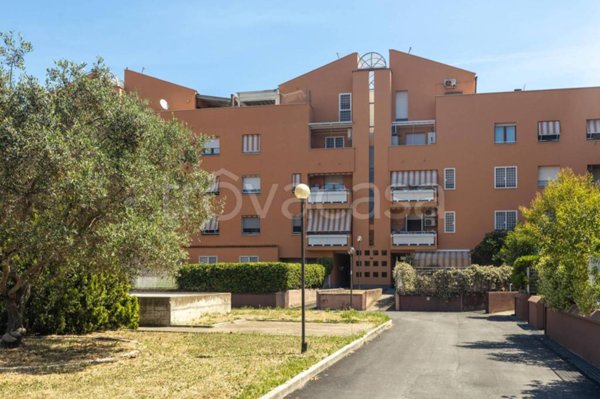 appartamento in vendita a Roma in zona Dragoncello