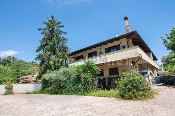 appartamento in vendita a Roma in zona Selva Candida