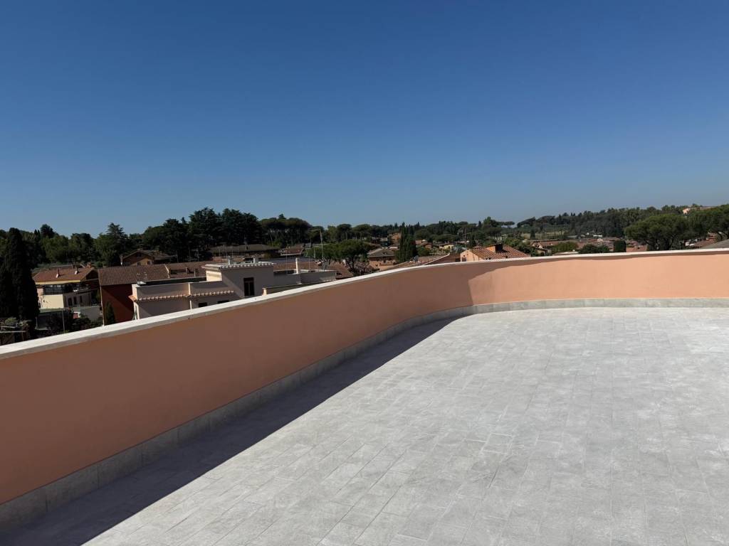 appartamento in vendita a Roma in zona Appio Pignatelli