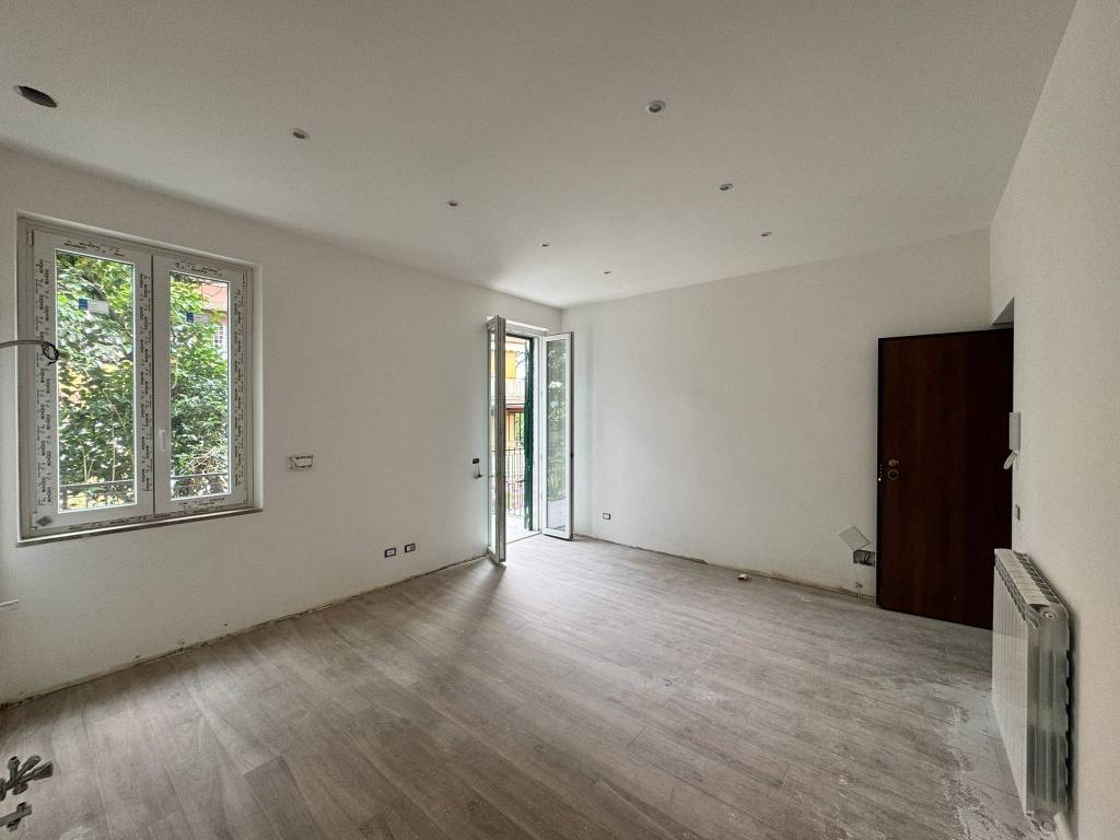 appartamento in vendita a Roma in zona Appio Pignatelli
