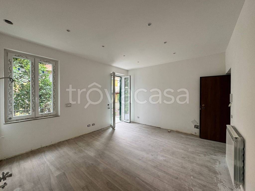 appartamento in vendita a Roma in zona Appio Pignatelli