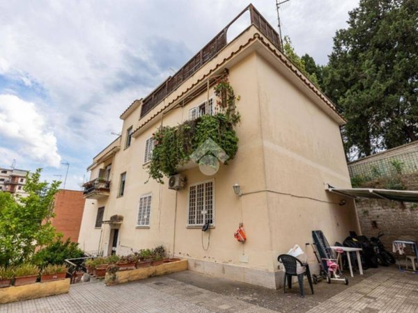 appartamento in vendita a Roma in zona Torrevecchia