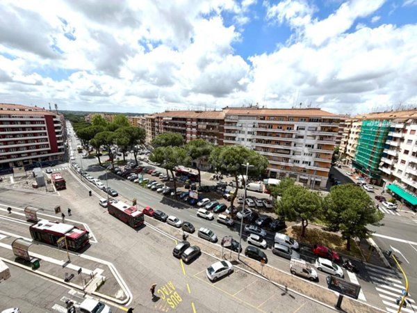 appartamento in vendita a Roma in zona Tuscolano