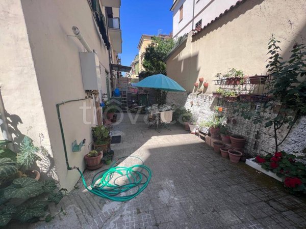 negozio in vendita a Roma in zona San Basilio