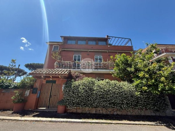 appartamento in vendita a Roma in zona Vigna Murata