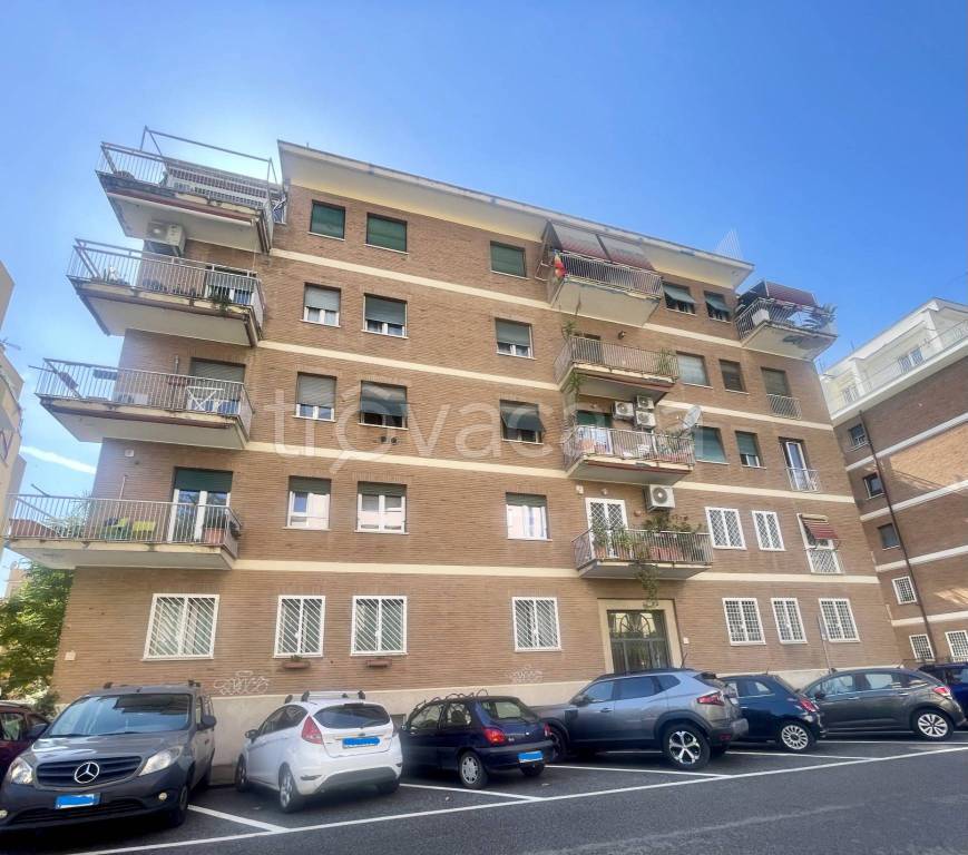 appartamento in vendita a Roma in zona Monte Sacro/Talenti