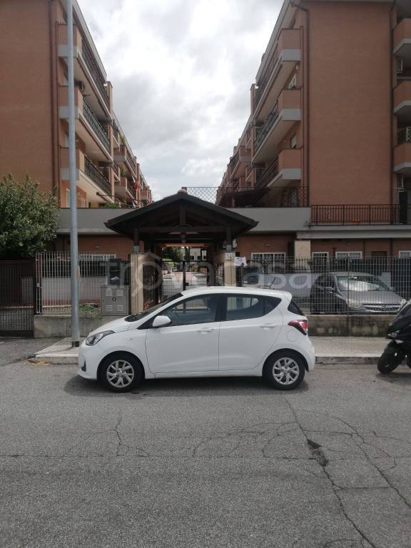 appartamento in vendita a Roma in zona Ponte Mammolo