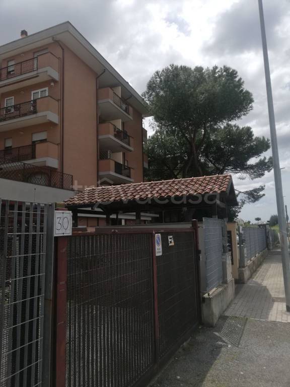 appartamento in vendita a Roma in zona Ponte Mammolo