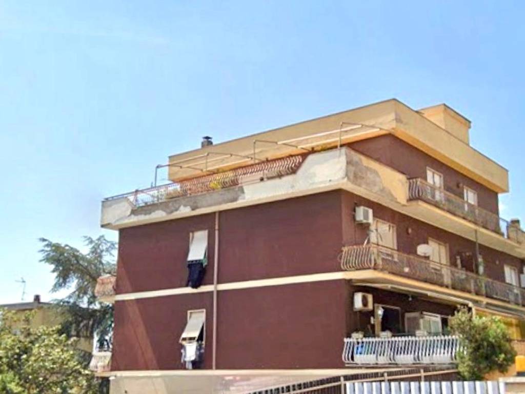appartamento in vendita a Roma in zona Borghesiana