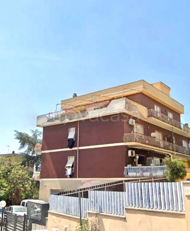 appartamento in vendita a Roma in zona Borghesiana