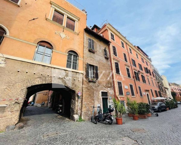 appartamento in vendita a Roma in zona Trastevere