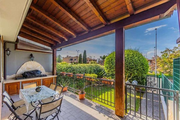 appartamento in vendita a Roma in zona Tor Vergata/Torrenova