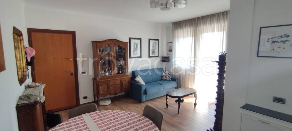 appartamento in vendita a Roma in zona Acilia