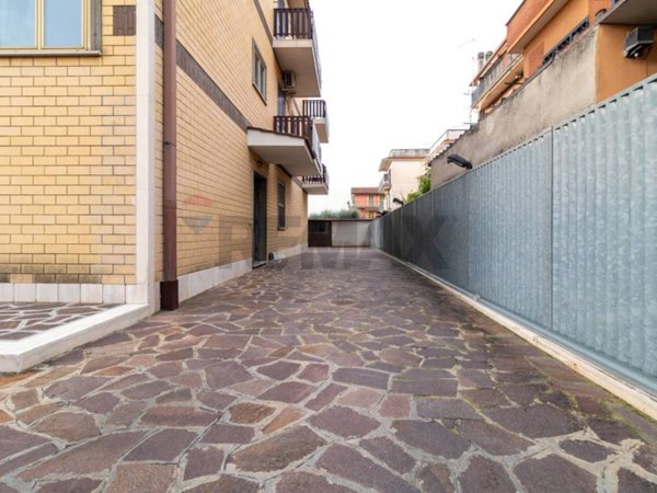 appartamento in vendita a Roma in zona Borghesiana