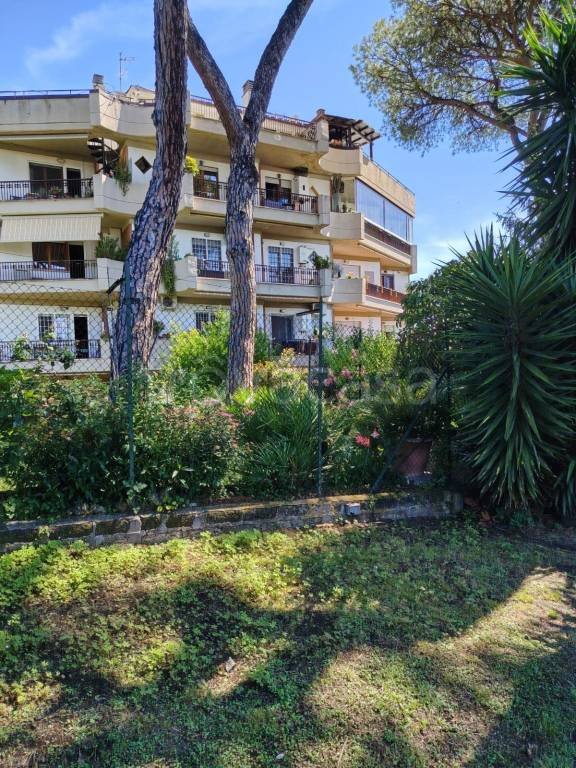 appartamento in vendita a Roma in zona Labaro