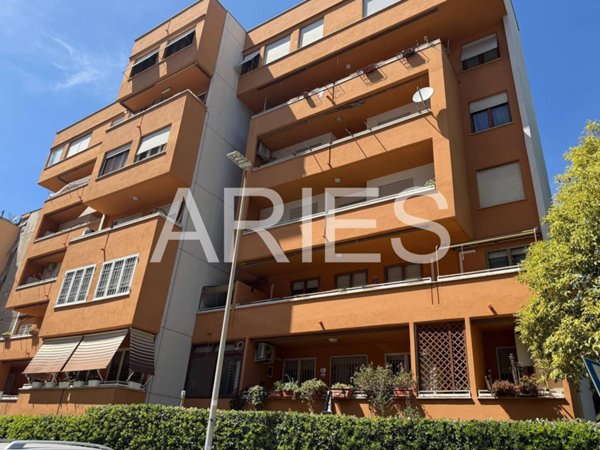 appartamento in vendita a Roma in zona Ardeatino