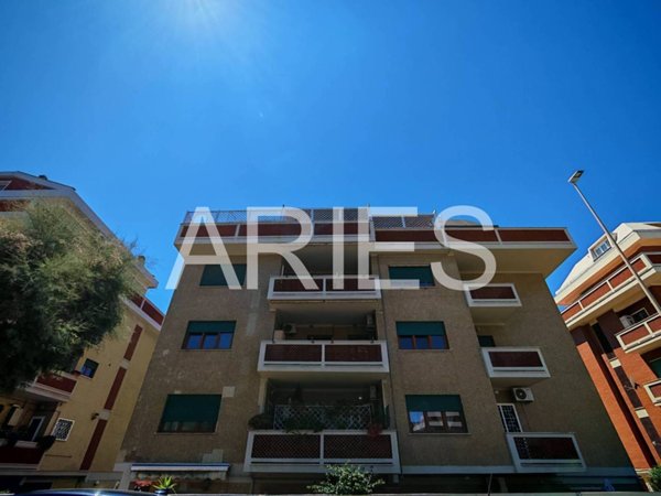 appartamento in vendita a Roma in zona Ostia
