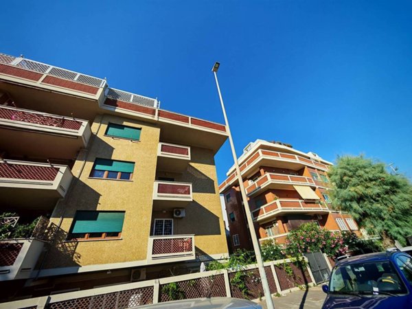 appartamento in vendita a Roma in zona Ostia