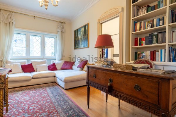 appartamento in vendita a Roma in zona EUR