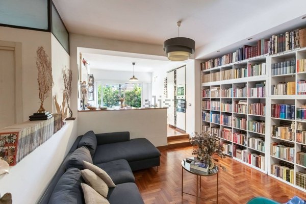 appartamento in vendita a Roma in zona Tomba di Nerone