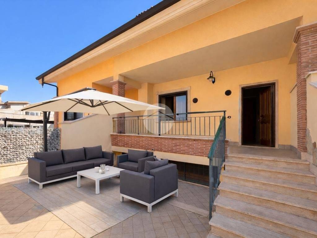 casa indipendente in vendita a Roma in zona Finocchio
