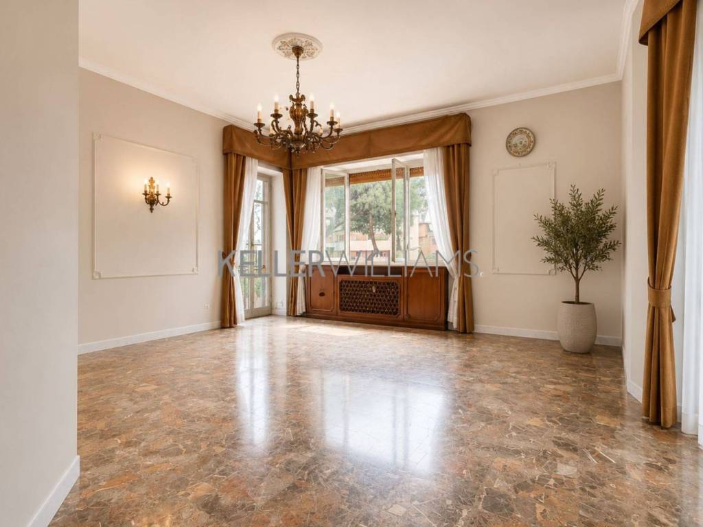 appartamento in vendita a Roma in zona EUR