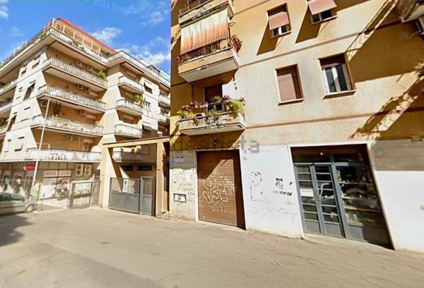 locale commerciale in vendita a Roma in zona Prenestino-Centocelle