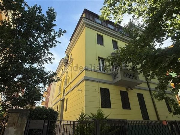 appartamento in vendita a Roma in zona Ostia