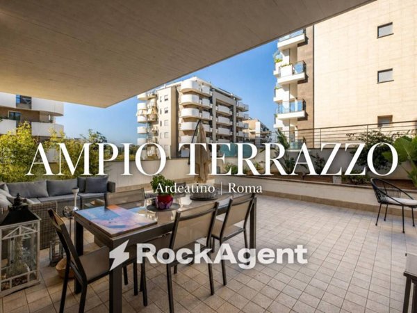 appartamento in vendita a Roma in zona Ardeatino