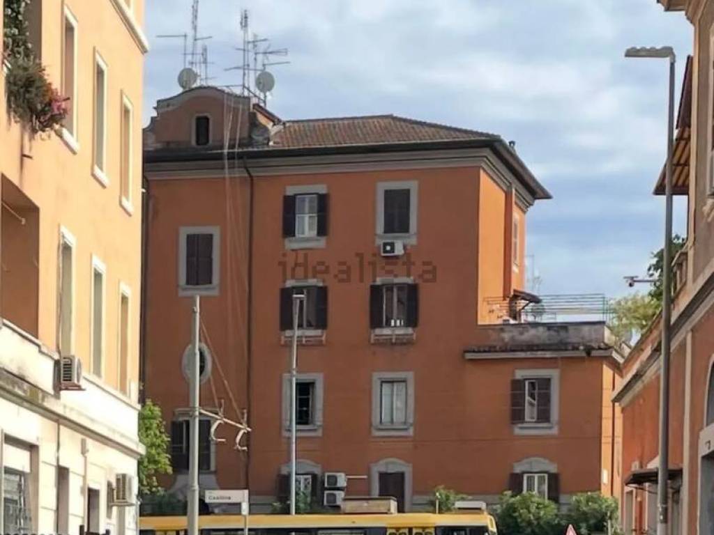 appartamento in vendita a Roma in zona Prenestino-Labicano