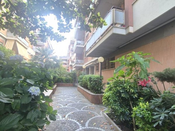 appartamento in vendita a Roma in zona Ostia Antica