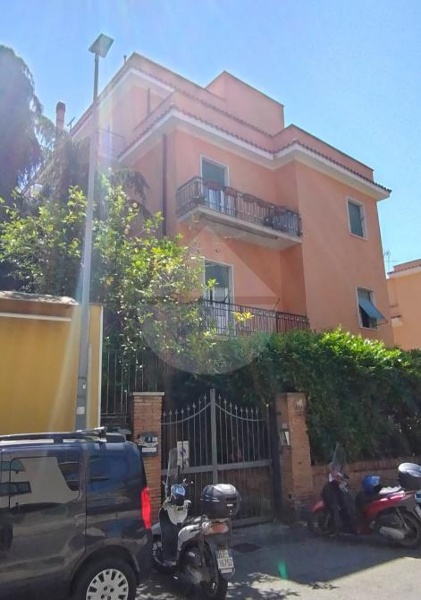 appartamento in vendita a Roma in zona Trionfale