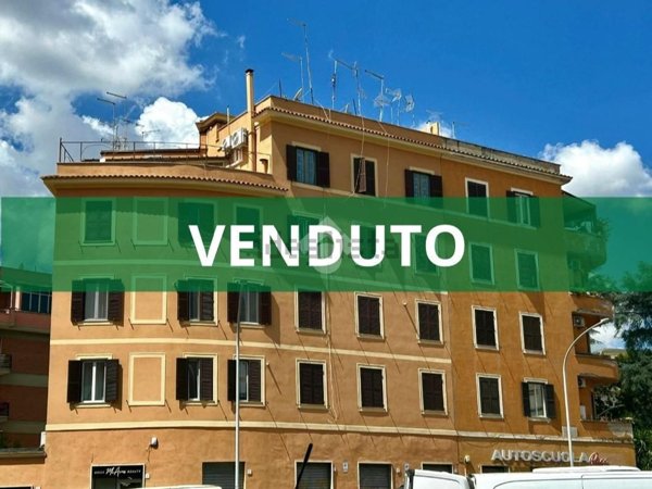 appartamento in vendita a Roma in zona Appio Latino