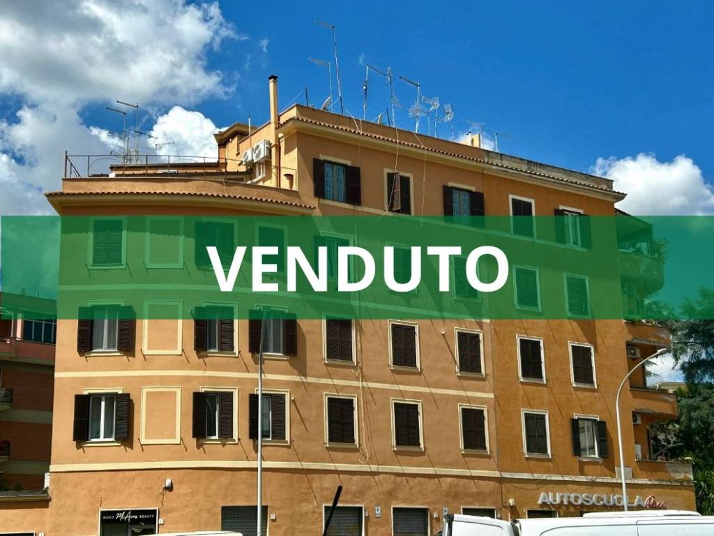appartamento in vendita a Roma in zona Appio Latino