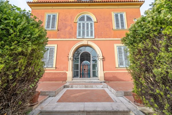 pentavano in vendita a Roma in zona Casal Morena