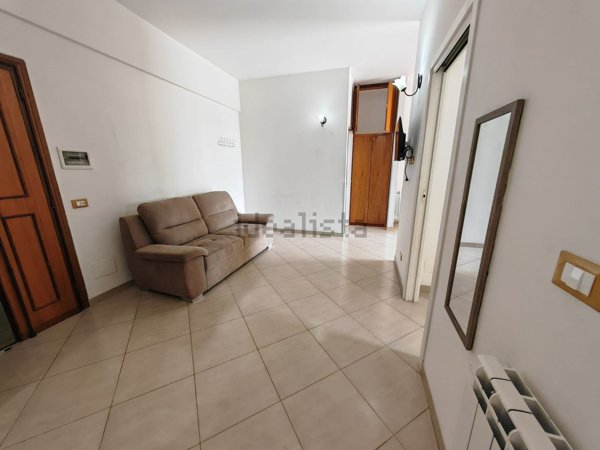 appartamento in vendita a Roma in zona Torre Angela