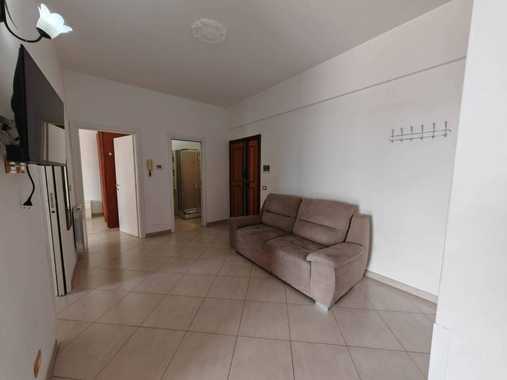 appartamento in vendita a Roma in zona Torre Angela