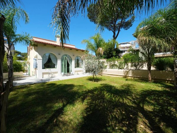 casa indipendente in vendita a Roma in zona Tor di Quinto