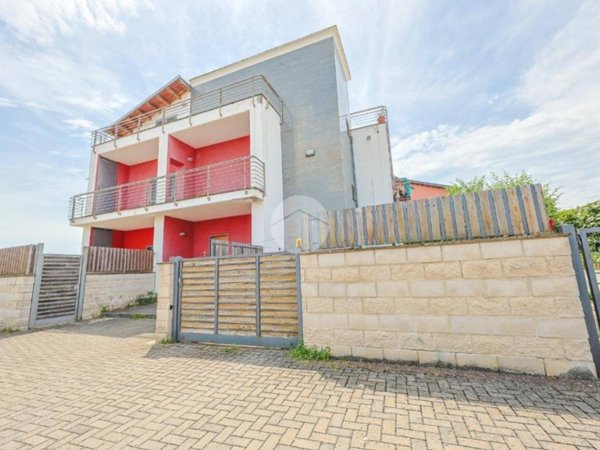 appartamento in vendita a Roma in zona Castelverde
