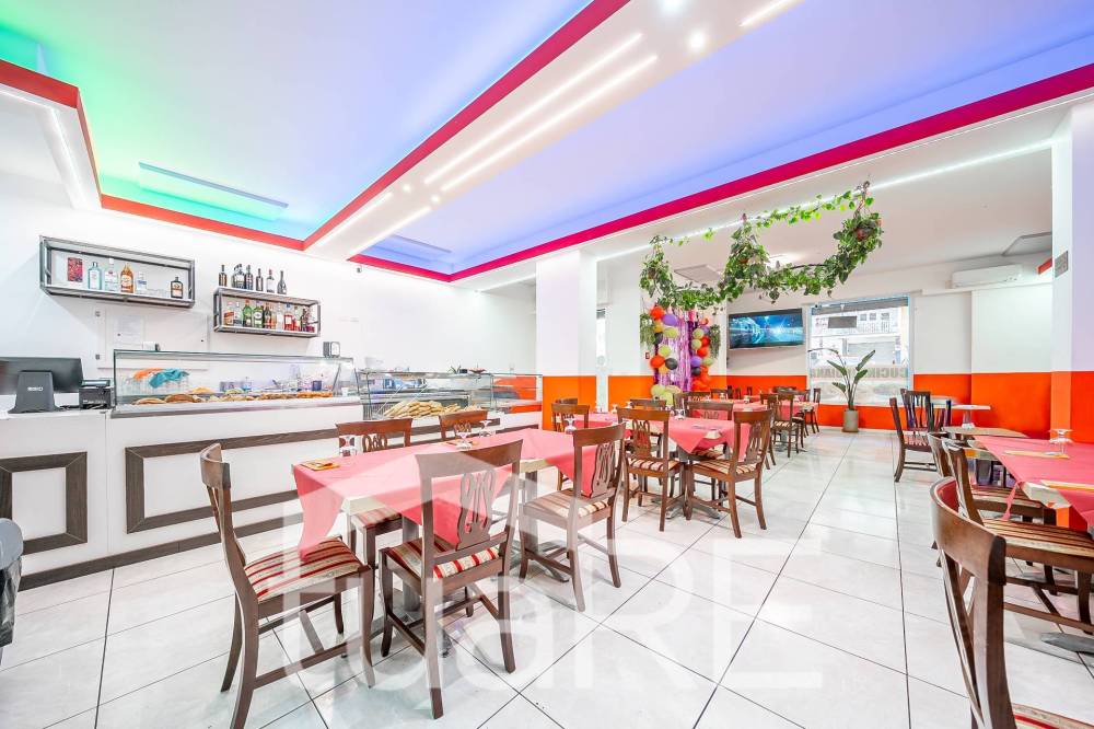 negozio in vendita a Roma in zona Portuense