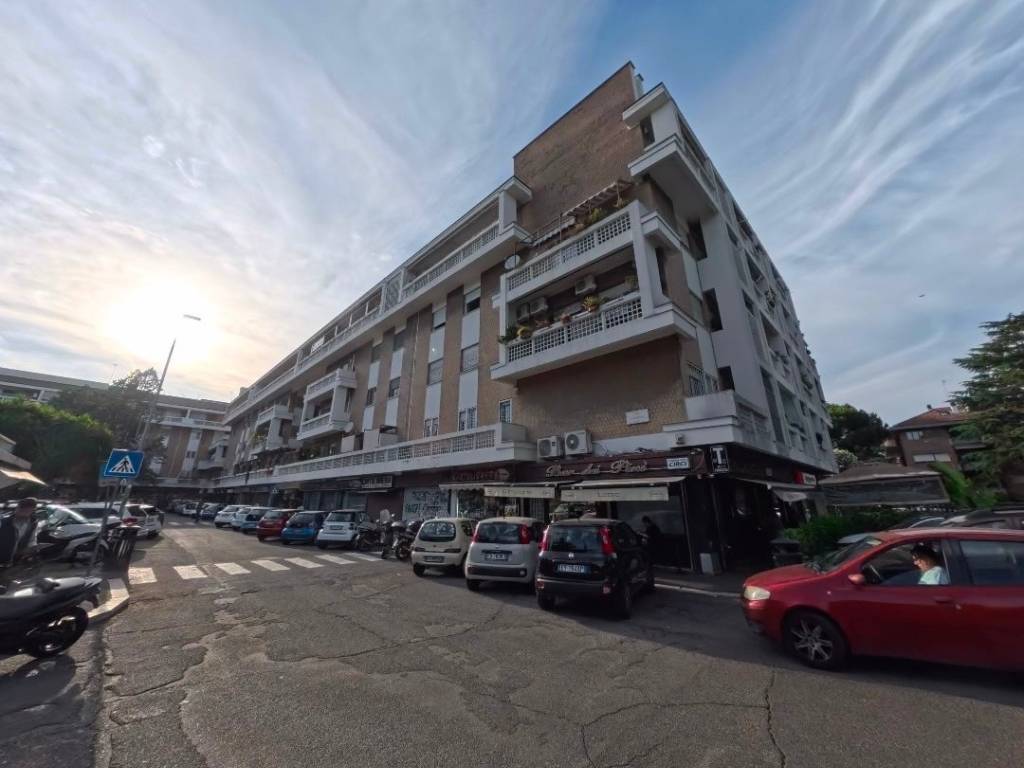 appartamento in vendita a Roma in zona Monte Sacro/Talenti