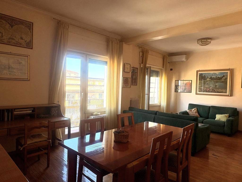 appartamento in vendita a Roma in zona Appio Claudio