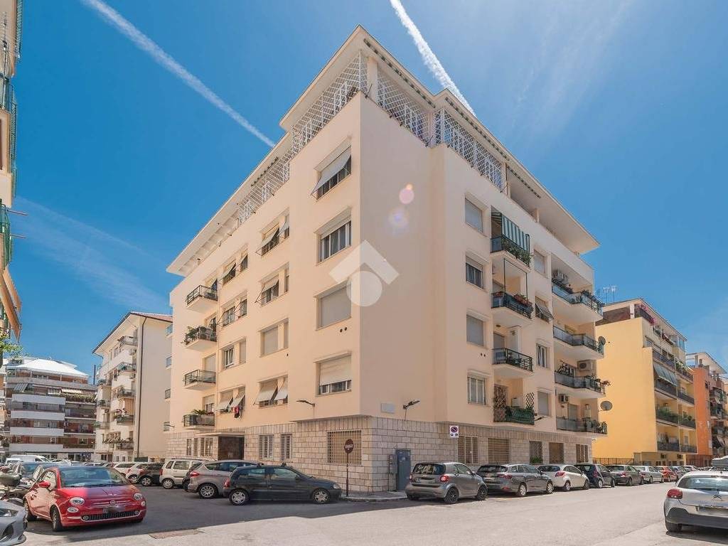 appartamento in vendita a Roma in zona Della Vittoria