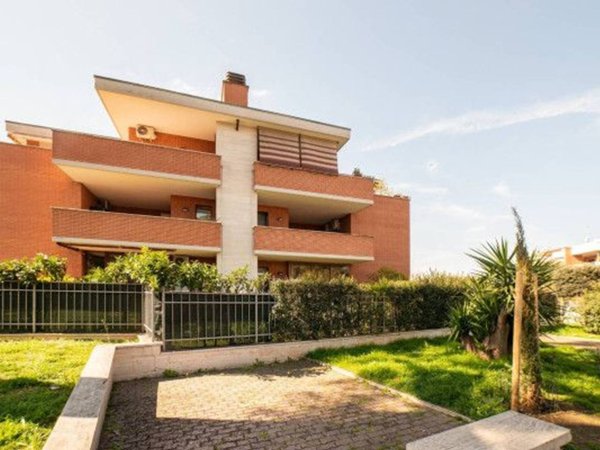 appartamento in vendita a Roma in zona Torre Gaia