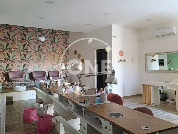 negozio in vendita a Roma in zona Fonte Laurentina