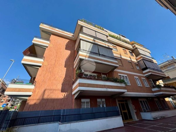 appartamento in vendita a Roma in zona Portuense