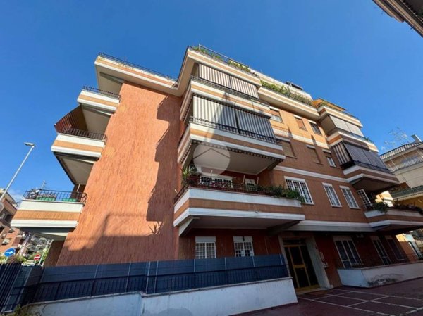 appartamento in vendita a Roma in zona Portuense